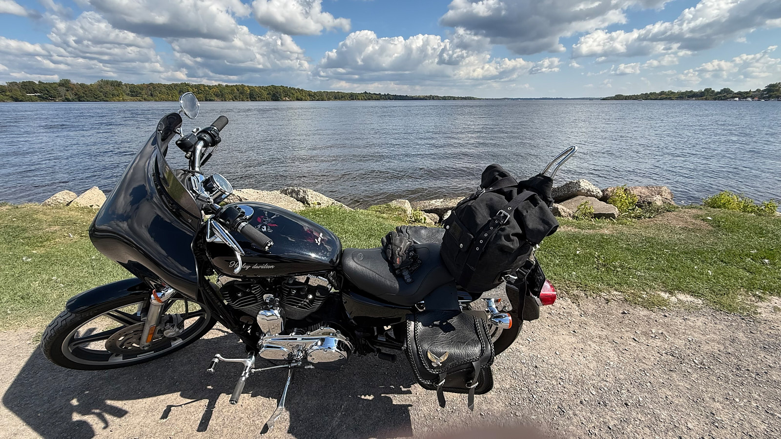 Heritage 30 L Motorcycle Backpack: Vintage Style and Modern Performance